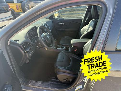 Sting-Gray Clearcoat 2023 Jeep Cherokee Altitude