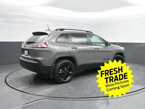 Sting-Gray Clearcoat 2023 Jeep Cherokee Altitude