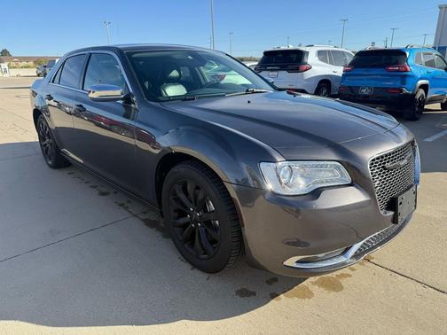 2016 Chrysler 300 S