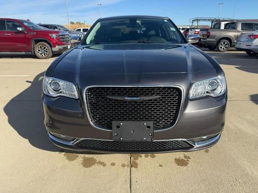 2016 Chrysler 300 S