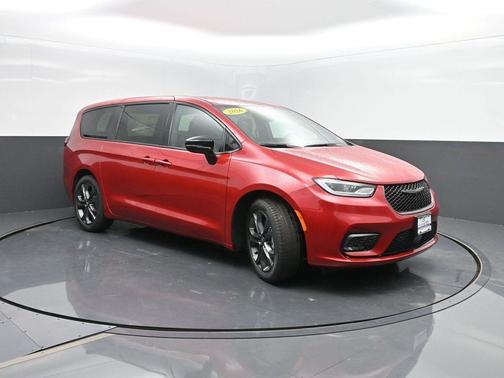 2026 Chrysler Pacifica L