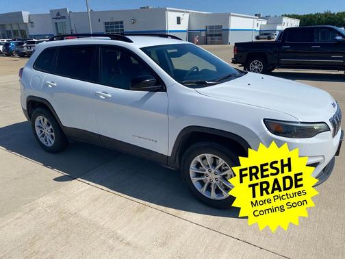 Bright White Clearcoat 2022 Jeep Cherokee Latitude Lux