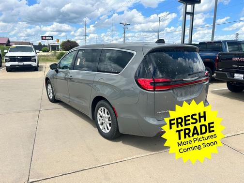 GRAY 2023 Chrysler Pacifica Touring L