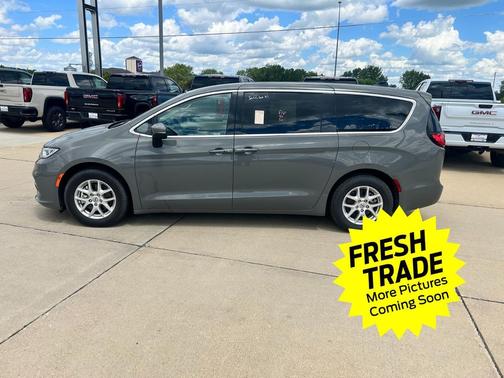 GRAY 2023 Chrysler Pacifica Touring L