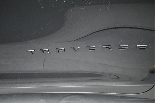 Mosaic Black Metallic 2026 Chevrolet Traverse LT