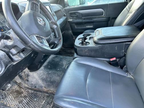 2022 RAM 3500 Tradesman Regular Cab 4x4 8' Box