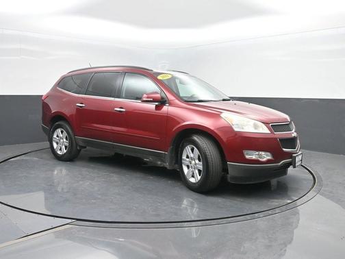 Red Jewel Tintcoat 2011 Chevrolet Traverse 2LT