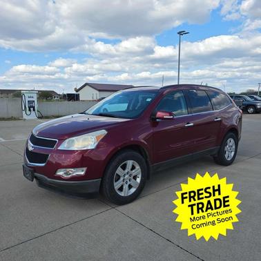Red Jewel Tintcoat 2011 Chevrolet Traverse 2LT