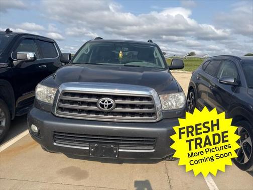 2014 Toyota Sequoia SR5