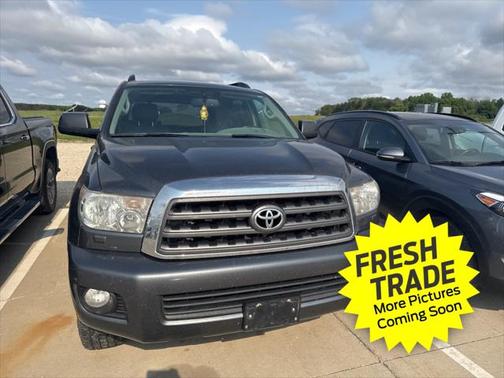 2014 Toyota Sequoia SR5