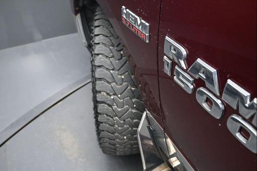 Delmonico Red Pearlcoat 2017 RAM 1500 Big Horn