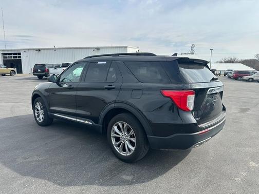 Agate Black Metallic 2022 Ford Explorer XLT