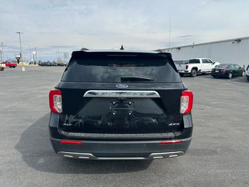 Agate Black Metallic 2022 Ford Explorer XLT