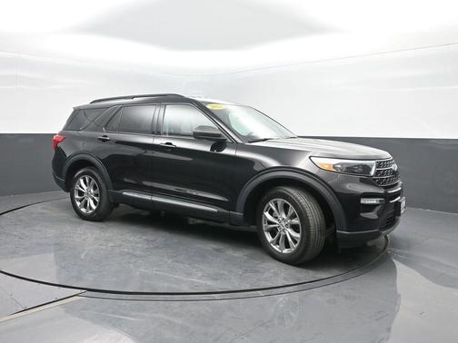 Agate Black Metallic 2022 Ford Explorer XLT