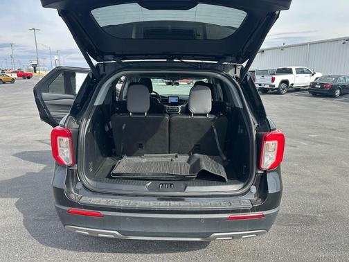 Agate Black Metallic 2022 Ford Explorer XLT