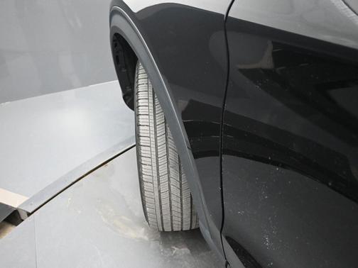 Agate Black Metallic 2022 Ford Explorer XLT