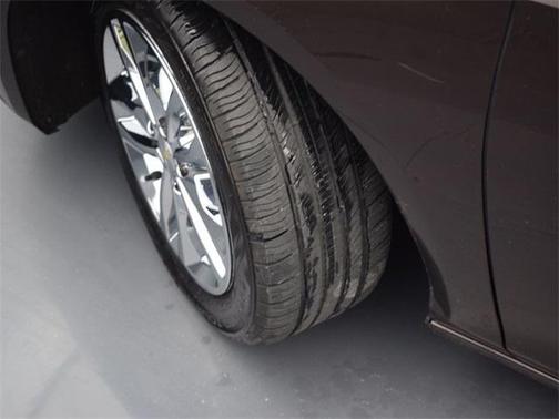 Photo 5 of 48 of 2016 Chevrolet Malibu 1LT