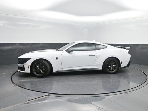 Oxford White 2024 Ford Mustang Dark Horse Fastback