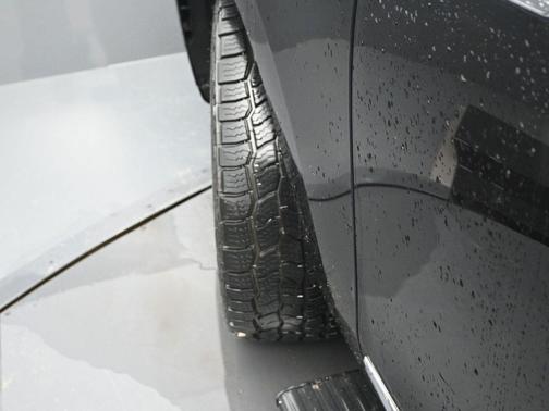 Infinite Black Metallic 2019 Lincoln Navigator L Reserve