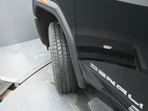 2024 GMC Sierra 2500 Denali