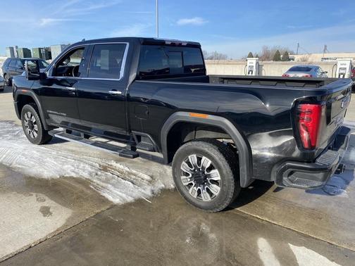 2024 GMC Sierra 2500 Denali