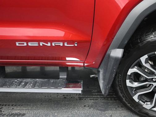 2025 GMC Canyon Denali