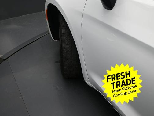 Bright White Clearcoat 2025 Chrysler Pacifica L