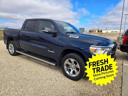 Patriot Blue Pearlcoat 2022 RAM 1500 Big Horn/Lone Star
