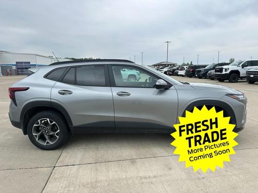 Sterling Gray Metallic 2024 Chevrolet Trax LT