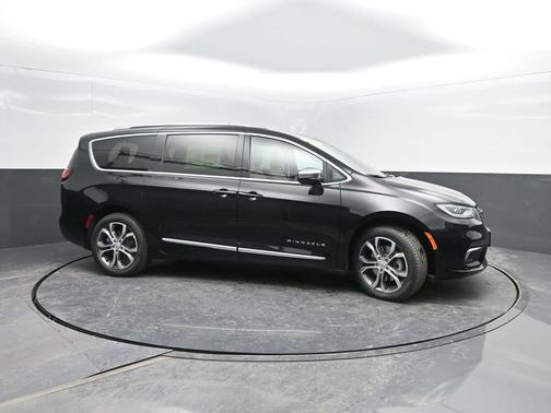 2026 Chrysler Pacifica L