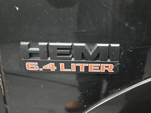 2017 RAM 2500 Laramie Crew Cab 4x4 6'4' Box