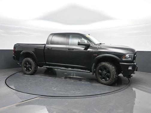 2017 RAM 2500 Laramie Crew Cab 4x4 6'4' Box