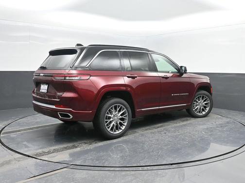 2025 Jeep Grand Cherokee Summit