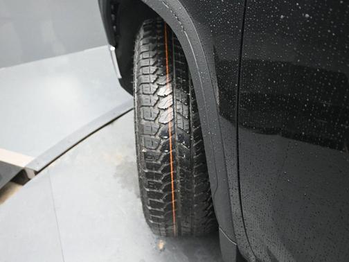 Onyx Black 2026 GMC Sierra 1500 SLT