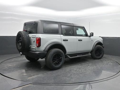 Cactus Gray 2023 Ford Bronco Black Diamond