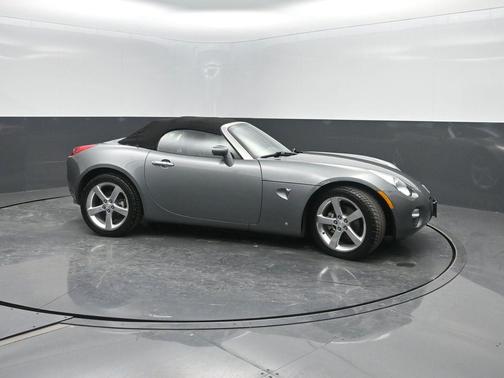 Cool Liquid Silver Metallic 2006 Pontiac Solstice 2DR CONVERTIBLE