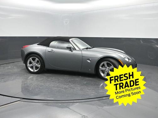 Cool Liquid Silver Metallic 2006 Pontiac Solstice 2DR CONVERTIBLE
