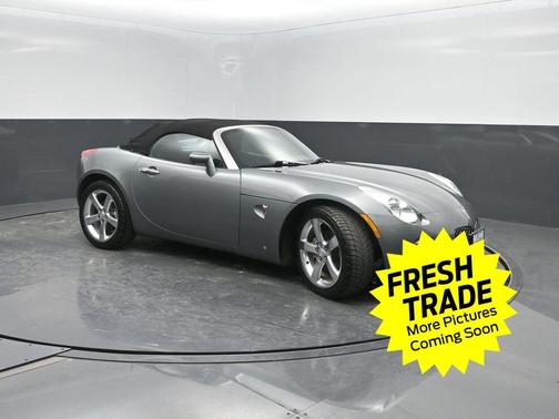 Cool Liquid Silver Metallic 2006 Pontiac Solstice 2DR CONVERTIBLE