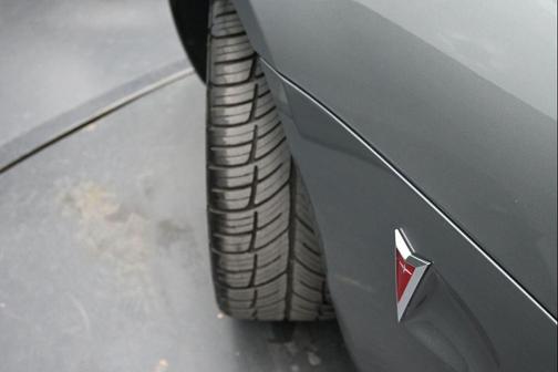 Cool Liquid Silver Metallic 2006 Pontiac Solstice 2DR CONVERTIBLE