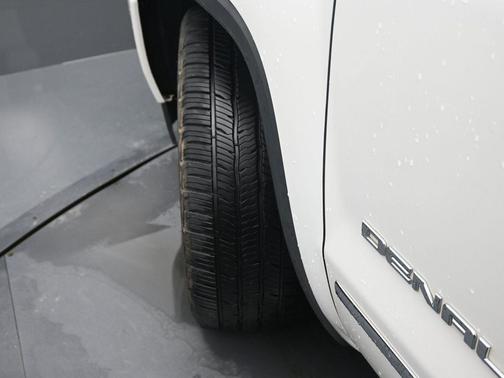 White Frost Tricoat 2017 GMC Sierra 1500 Denali