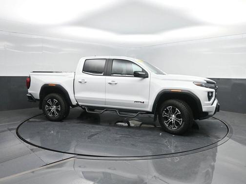 2025 GMC Canyon AT4