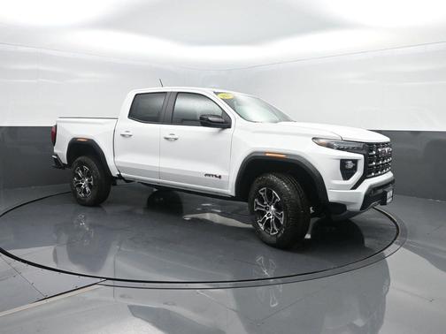 2025 GMC Canyon AT4