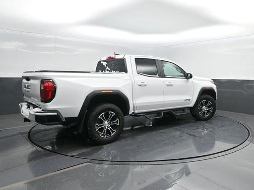 2025 GMC Canyon AT4