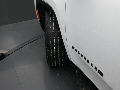 2024 Jeep Wagoneer L Series II Carbide 4x4