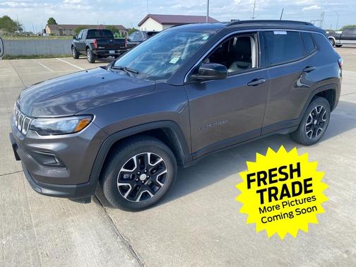 Granite Crystal Metallic Clearcoat 2022 Jeep Compass Latitude