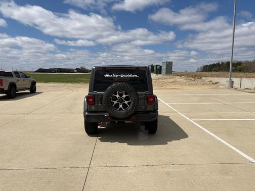 Granite Crystal Metallic Clearcoat 2021 Jeep Wrangler Unlimited Rubicon