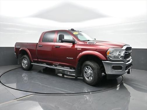 2022 RAM 2500 Tradesman Crew Cab 4x4 6'4' Box