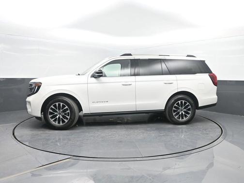 Star White Metallic Tri-Coat 2025 Ford Expedition Platinum