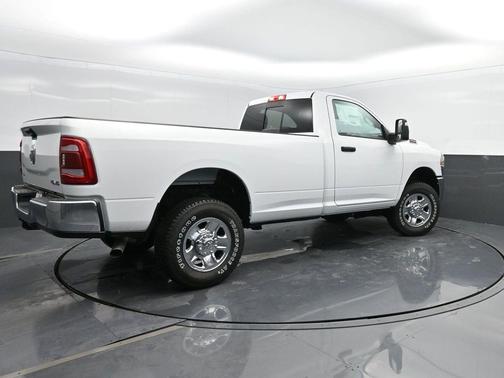 2024 RAM 2500 Tradesman Regular Cab 4x4 8' Box