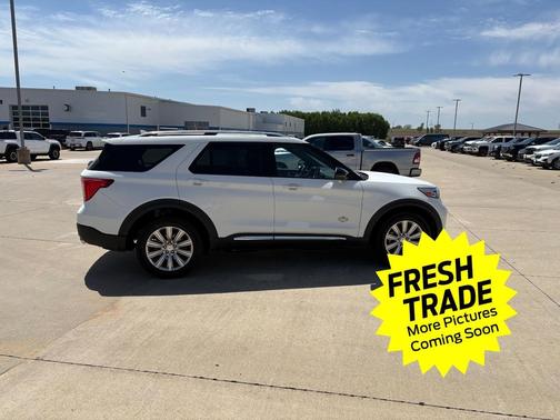 Star White Metallic Tri-Coat 2023 Ford Explorer King Ranch